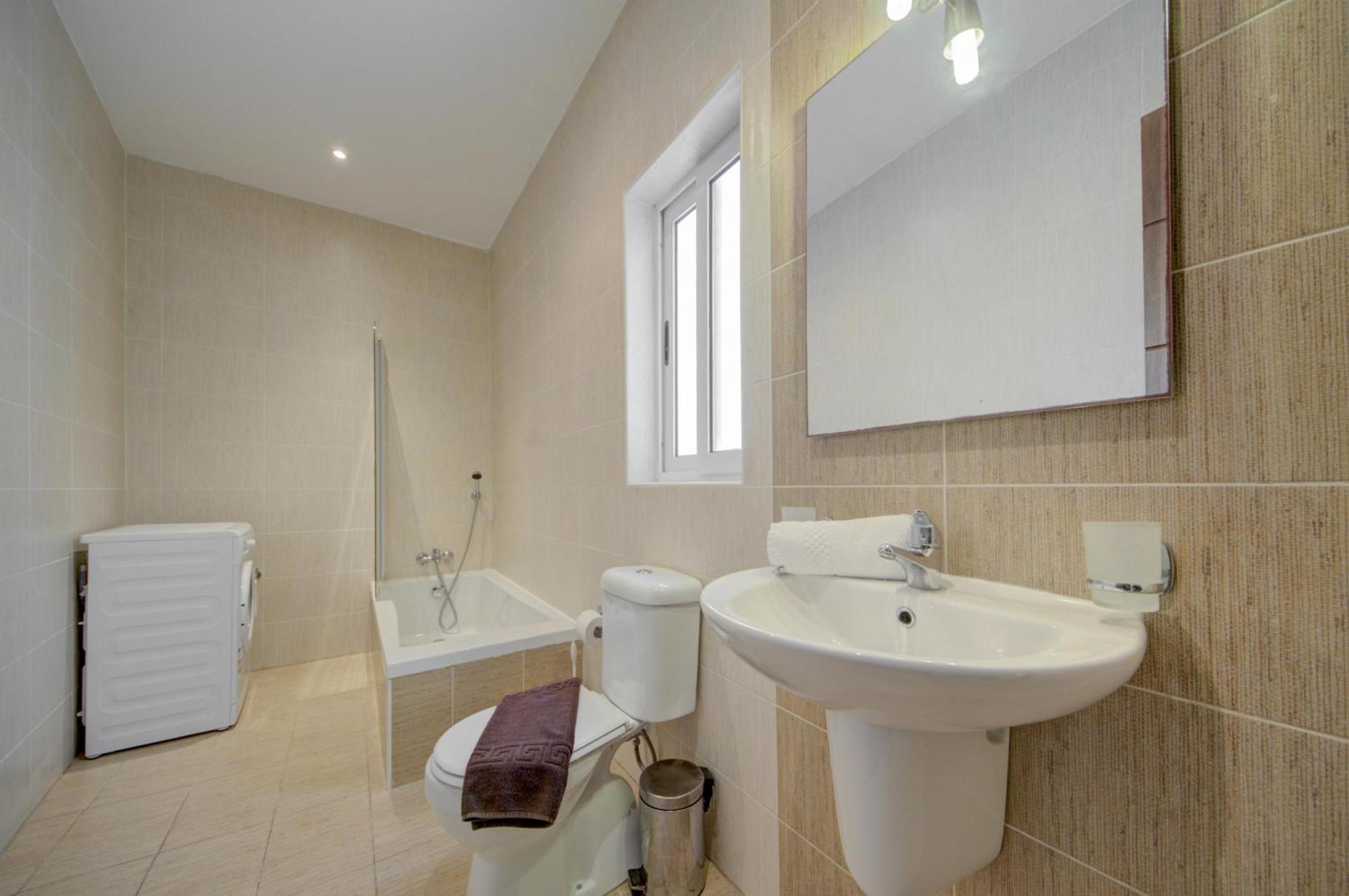 Sapphire Residences - Sliema 2 Bedroom Apartments With Views By Shortletsmalta Exterior photo